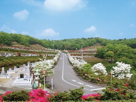 松田優作の墓がある築地本願寺西多摩霊園の全景写真